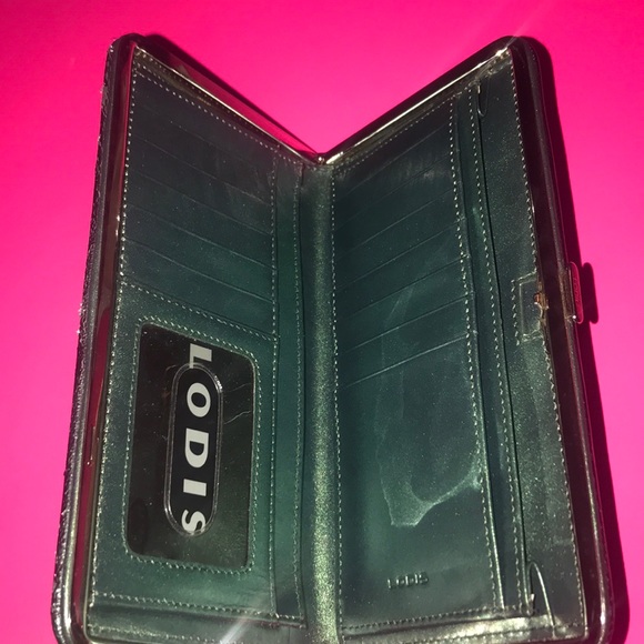 LODIS WALLET!! - Picture 3 of 8